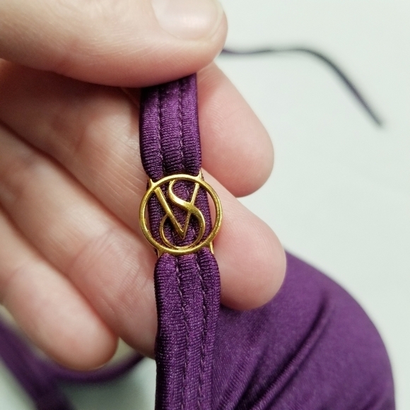 Victoria’s Secret bikini top 34D purple twist look halter tie neck hook back EUC - Picture 6 of 6